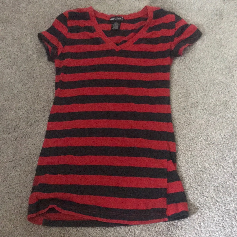 wet seal stripe t-shirt